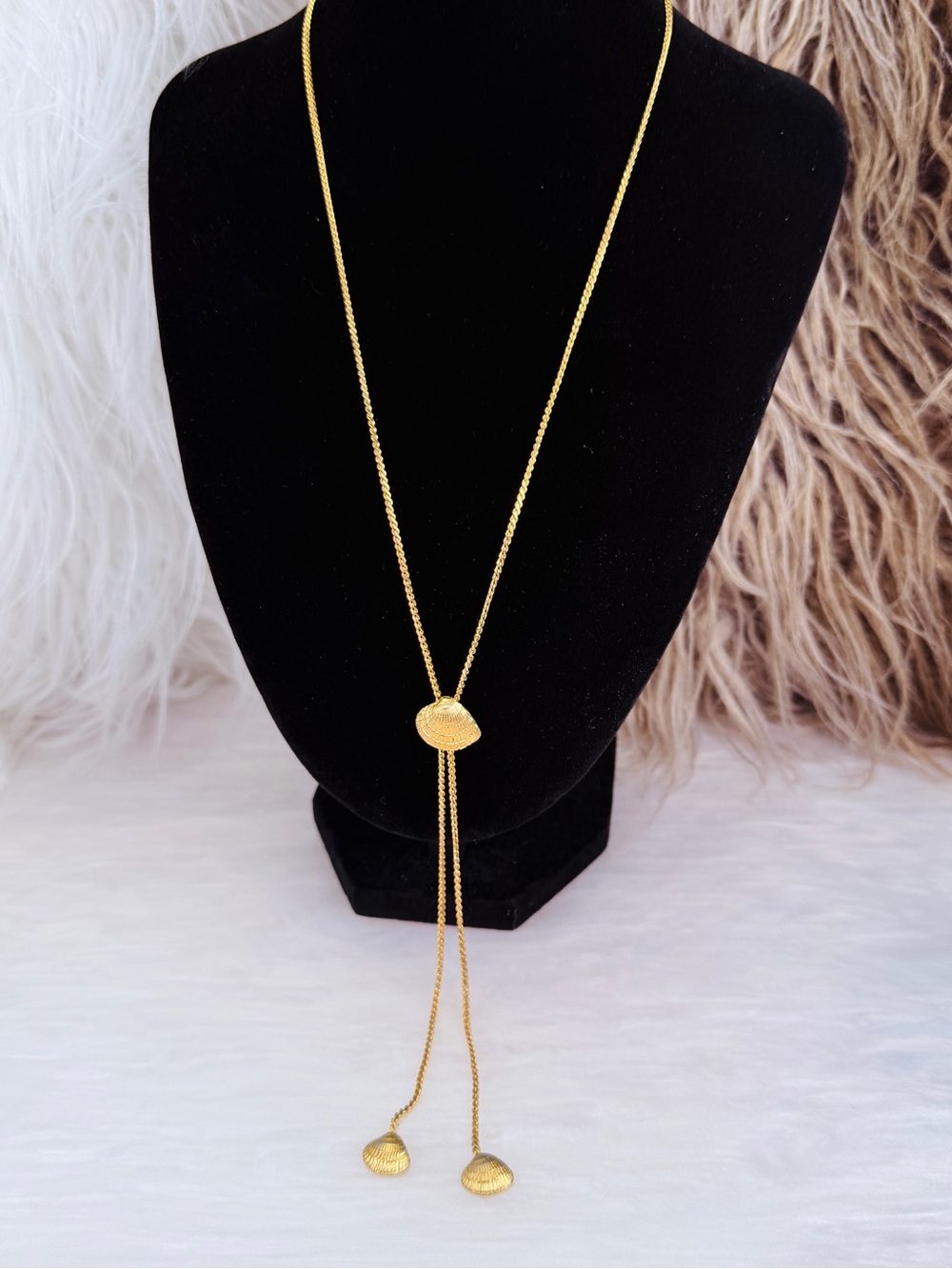 Vintage Gold Tone Shell Lariat Y Necklace Long Tassel Drop
